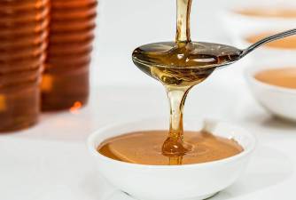 Nutritionist Answers: Can Cats Eat Honey?